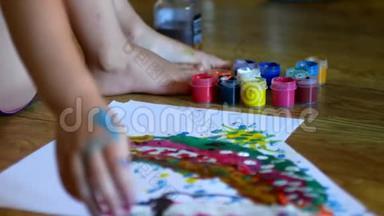 儿童绘画活动儿童绘画水彩活动手指颜料丙烯酸颜料儿童美术`